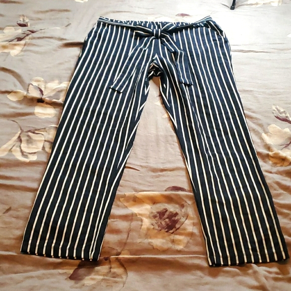 Dress pants - Picture 1 of 4